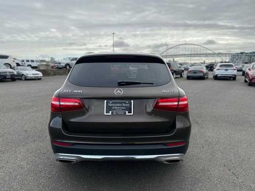 2018 Mercedes-Benz GLC 300 Base 4MATIC