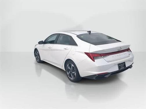 2022 Hyundai ELANTRA Limited