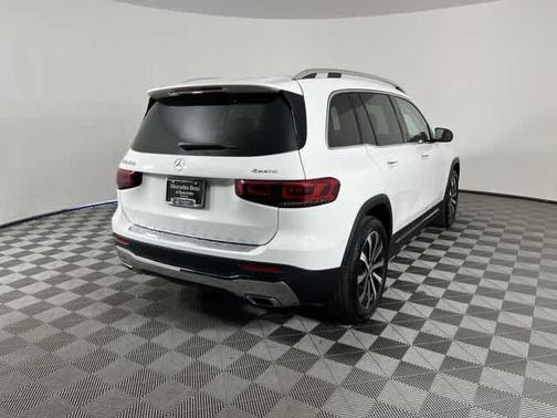 Polar White 2022 Mercedes-Benz GLB 250 Base 4MATIC
