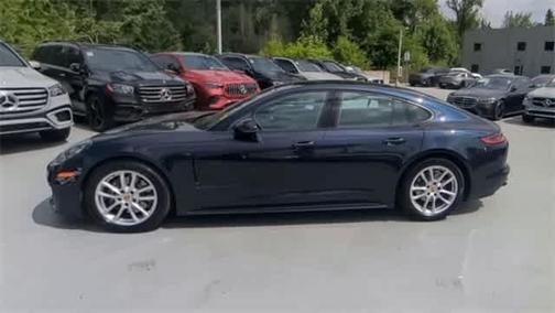 2018 Porsche Panamera 4