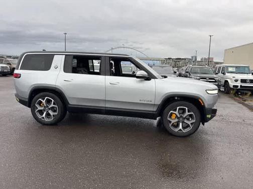 2023 Rivian R1S Adventure Quad Motor Large Pack