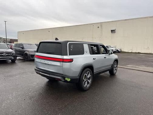2023 Rivian R1S Adventure Quad Motor Large Pack