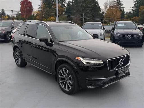 2019 Volvo XC90 T6 Momentum