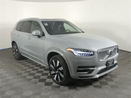 2024 Volvo XC90 Recharge Plug-In Hybrid T8 Ultimate Bright Theme 7-Seater