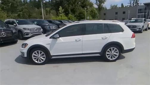 2017 Volkswagen Golf Alltrack TSI S