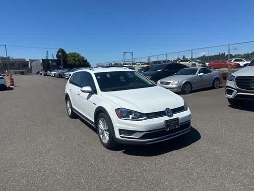 2017 Volkswagen Golf Alltrack TSI S