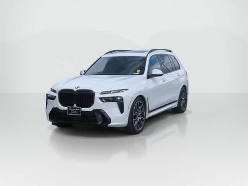 Alpine White 2024 BMW X7 xDrive40i
