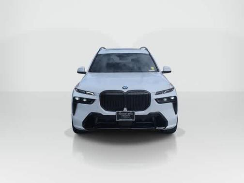 Alpine White 2024 BMW X7 xDrive40i