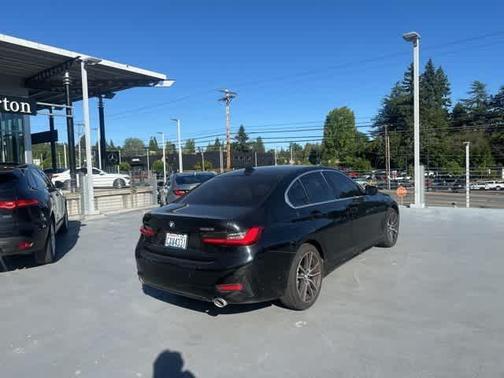 2021 BMW 330 i xDrive