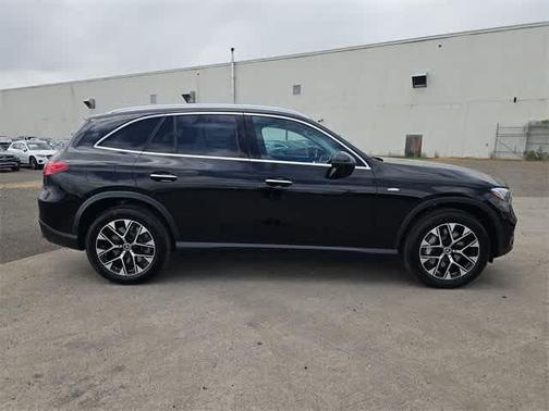 2025 Mercedes-Benz GLC 350e Base 4MATIC