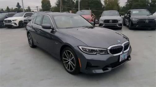2022 BMW 330e xDrive