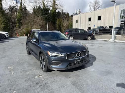 2020 Volvo V60 Cross Country T5