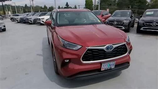 2022 Toyota Highlander Hybrid XLE