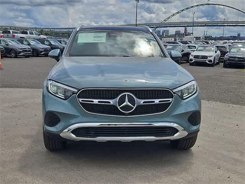 2025 Mercedes-Benz GLC 350e Base 4MATIC