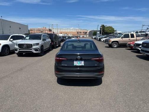 2022 Volkswagen Jetta 1.5T SE