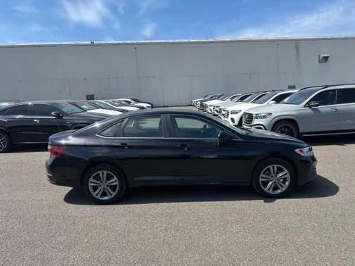 2022 Volkswagen Jetta 1.5T SE