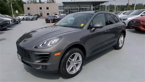 2018 Porsche Macan Base (PDK)