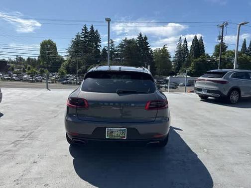 2018 Porsche Macan