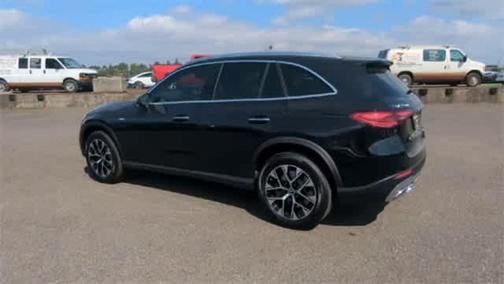 2025 Mercedes-Benz GLC 350e Base 4MATIC