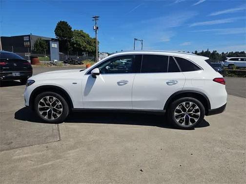 2025 Mercedes-Benz GLC 350e Base 4MATIC