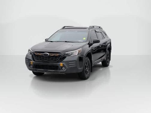 Crystal Black Silica 2023 Subaru Outback Wilderness