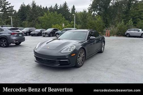 2018 Porsche Panamera 4