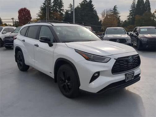 2024 Toyota Highlander Hybrid XLE