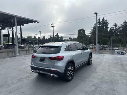 2025 Mercedes-Benz GLA 250 Base 4MATIC