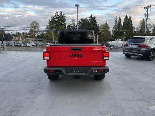 2022 Jeep Gladiator Sport