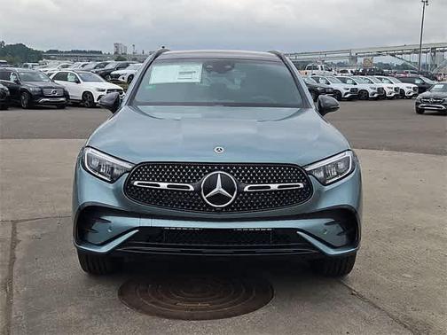 2025 Mercedes-Benz GLC 350e Base 4MATIC