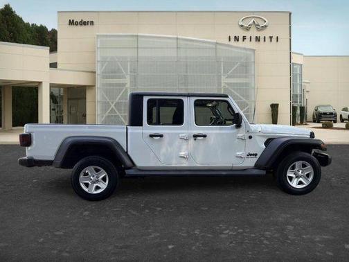 White 2023 Jeep Gladiator Sport