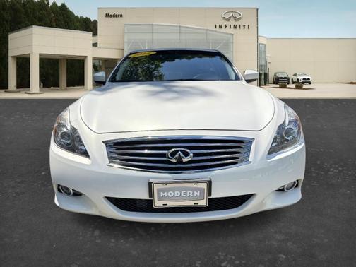Moonlight White 2014 INFINITI Q60 Base