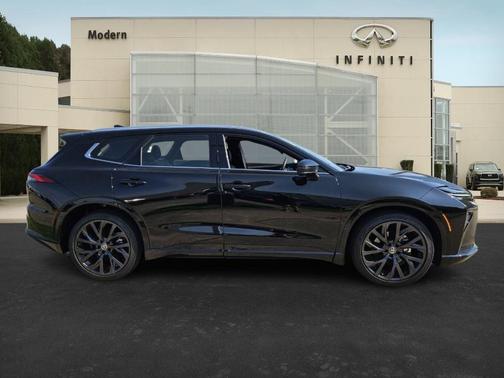2025 Toyota Crown Signia LIMITED