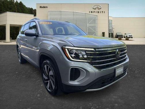Silver Mist Metallic 2025 Volkswagen Atlas 2.0T SE w/Technology