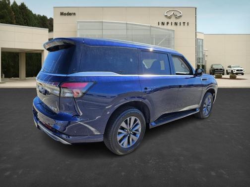 2025 INFINITI QX80 PURE