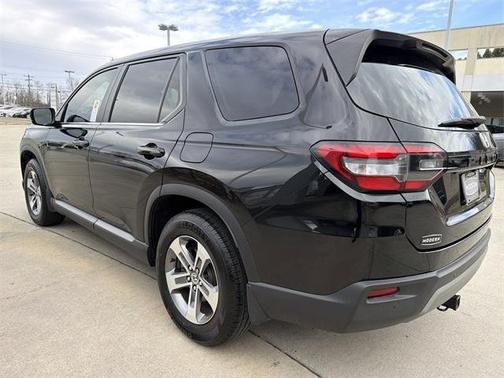 2023 Honda Pilot EX-L 7-Passenger