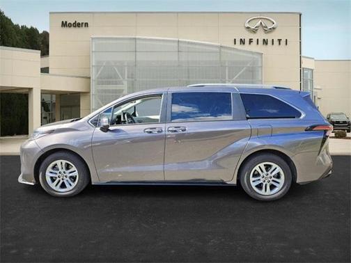 2022 Toyota Sienna Limited