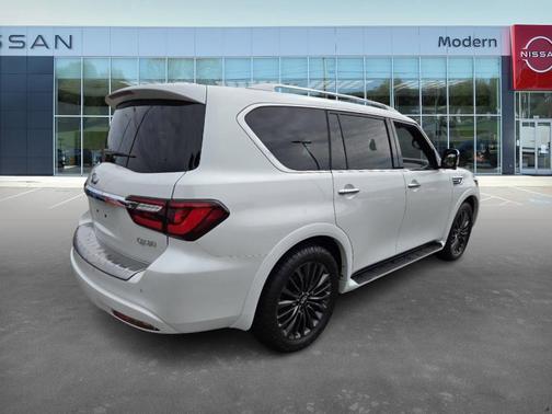 2023 INFINITI QX80 SENSORY