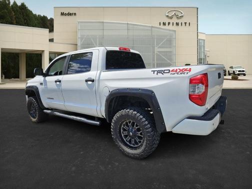 2018 Toyota Tundra SR5