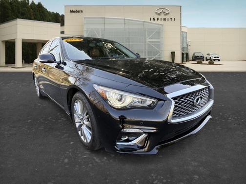 2024 INFINITI Q50 LUXE