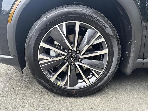 Diamond Black 2027 INFINITI QX60 Luxe