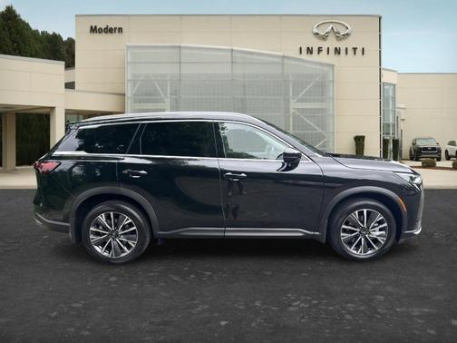 Diamond Black 2027 INFINITI QX60 Luxe