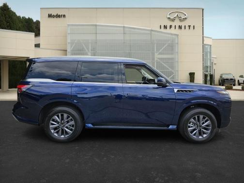 2025 INFINITI QX80 PURE