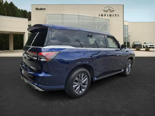 2025 INFINITI QX80 PURE