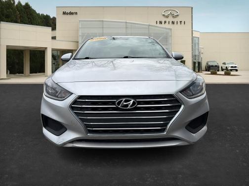 2020 Hyundai Accent SE