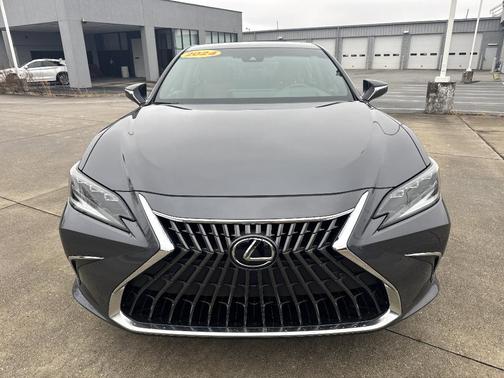 2024 Lexus ES 300h 