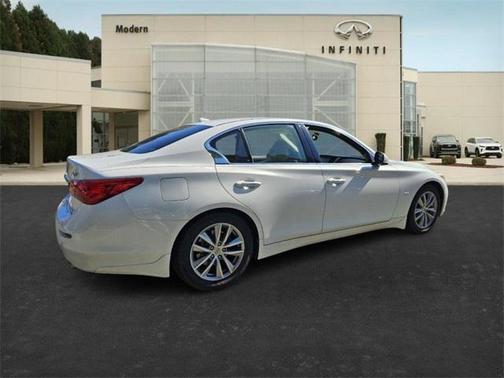 2015 INFINITI Q50 Premium