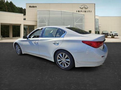 2015 INFINITI Q50 Premium