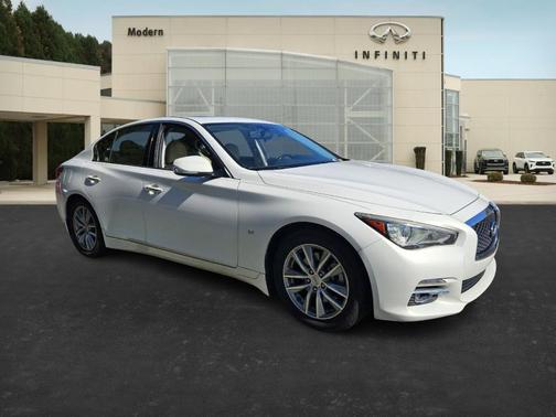 2015 INFINITI Q50 Premium