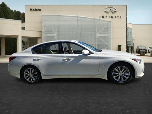 2015 INFINITI Q50 Premium